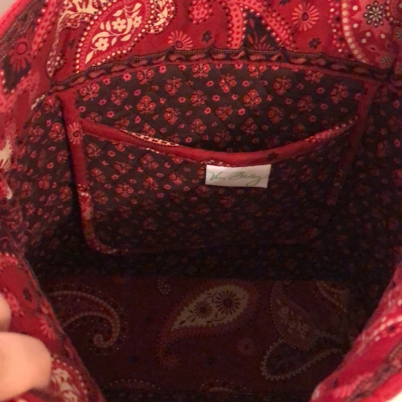 Red Vera! - Picture 3 of 4